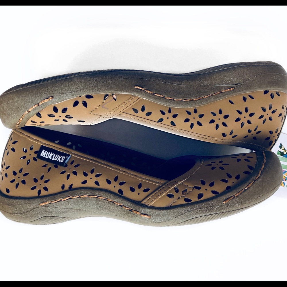 NWT. The Original Muk Luks - Picture 2 of 13